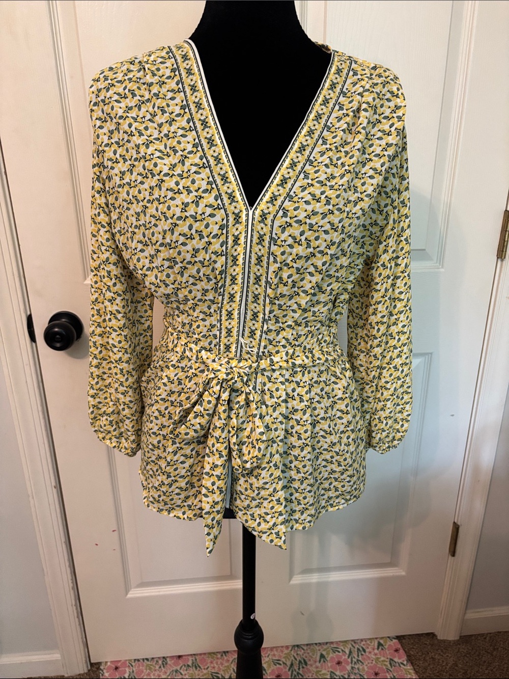 Max Studio V-Neck Yellow Floral Tie-Waist Top Small